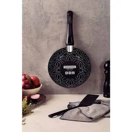 Set Batería De Cocina Olla Sartén Tramontina Paris 4 Piezas Negro